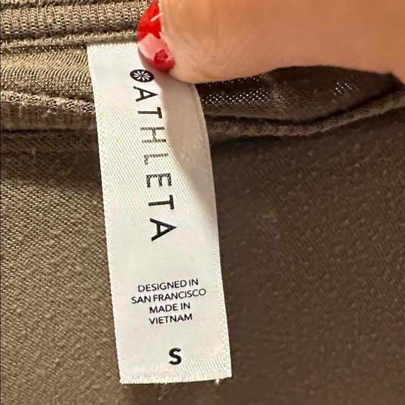 Athleta Cloudlight Restore Top size S - Picture 4 of 8